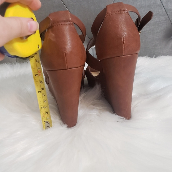 Forever21 high platform sandals - Picture 14 of 14